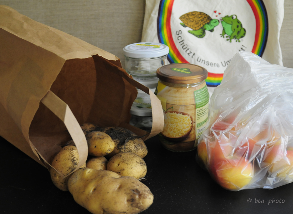 Nachhaltige Verpackung - Papier, Plastik oder Glas?